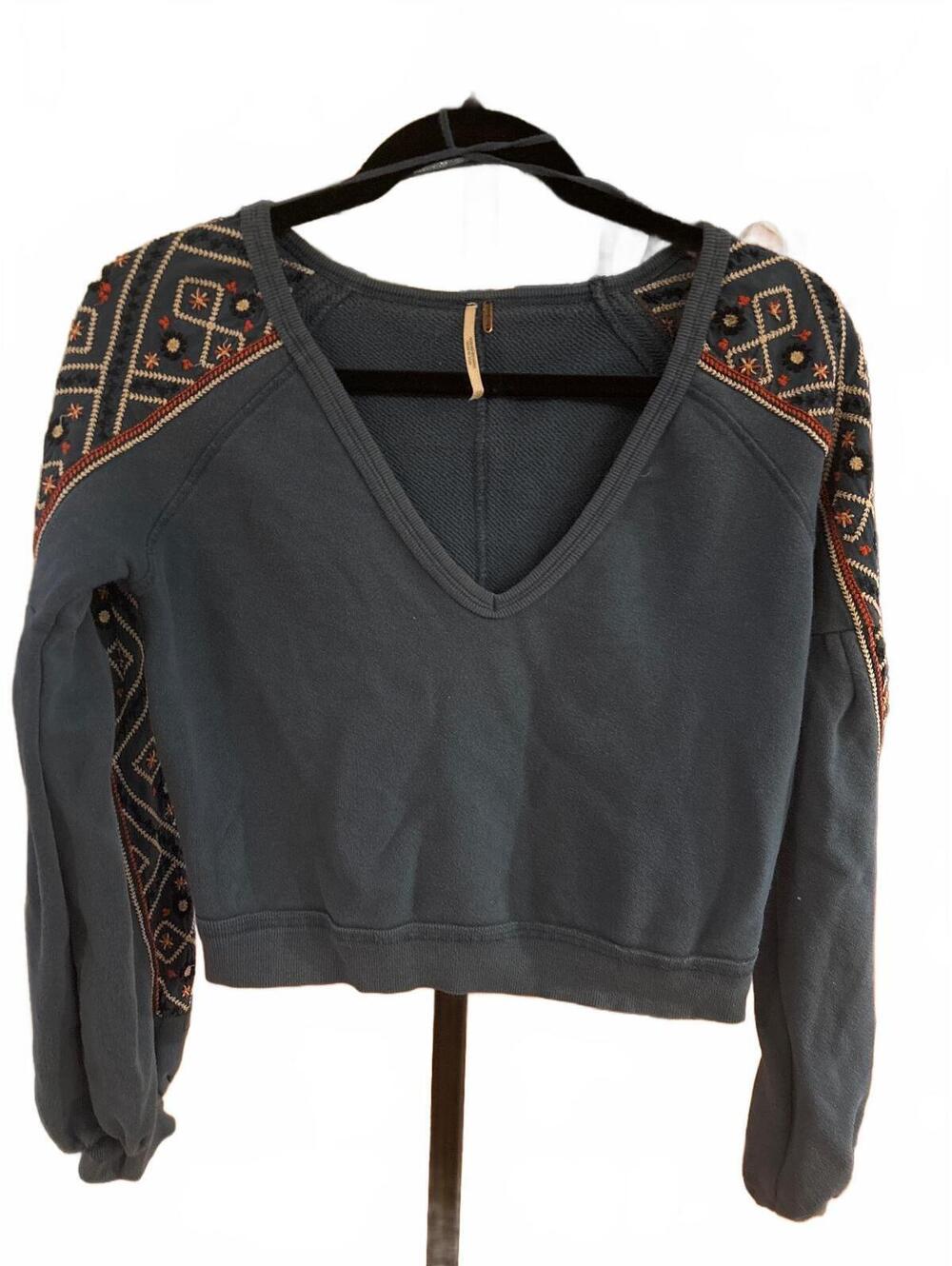#FP042 Senorita Pullover (2016-2017), Size XS
